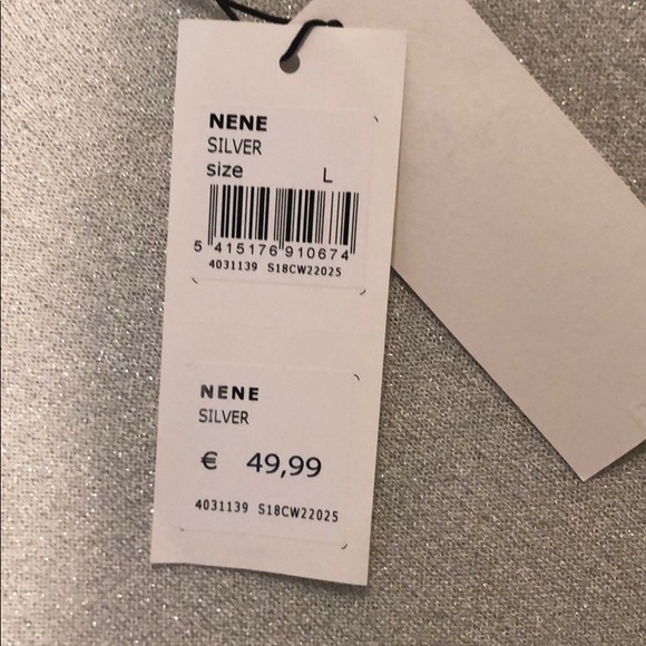 ♥️ WITH TAGS CKS Metallic Silver Short Slv Sweater - Picture 4 of 8